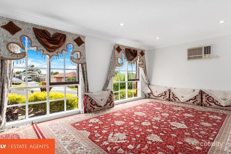 Property photo of 6 Munro Close Hampton Park VIC 3976