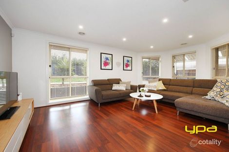 Property photo of 37 Kanmore Crescent Hillside VIC 3037