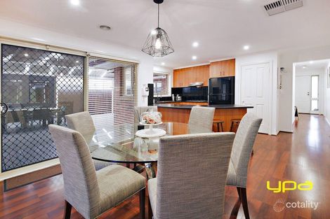 Property photo of 37 Kanmore Crescent Hillside VIC 3037