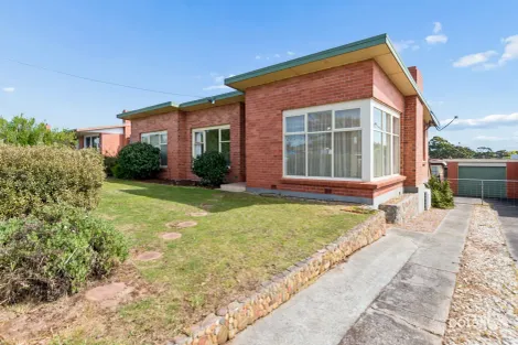 Property photo of 41 Surrey Street Devonport TAS 7310