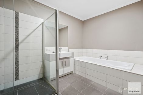 Property photo of 14 Admiralty Lane Sydenham VIC 3037
