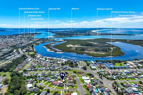 4 Farrington Cl, Caves Beach, NSW 2281