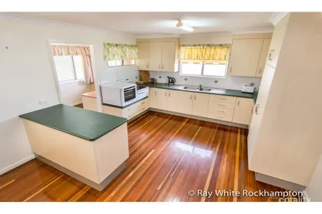 3 Standish St, Norman Gardens, QLD 4701