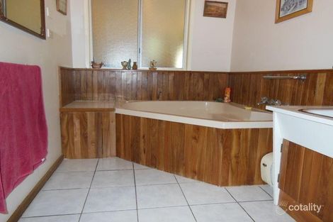 Property photo of 2433 Princes Highway Nowa Nowa VIC 3887