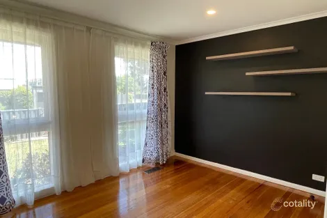 Property photo of 2 Trafalgar Crescent Bundoora VIC 3083