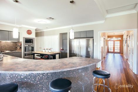 3 Blissett Dr, Bedfordale, WA 6112