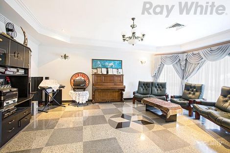 Property photo of 18 Edinburgh Circuit Cecil Hills NSW 2171
