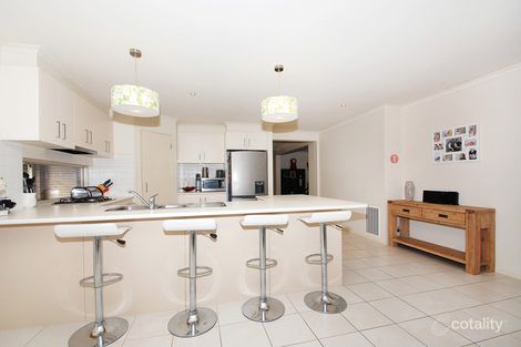 Property photo of 11 Madisson Crescent Carrum Downs VIC 3201