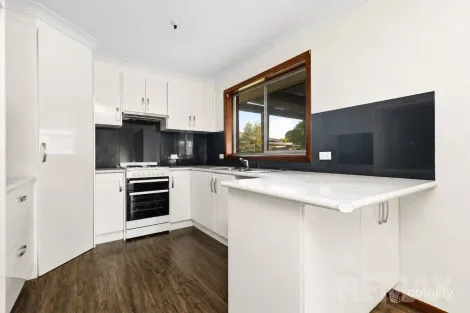 Property photo of 60 Brunskill Road Lake Albert NSW 2650