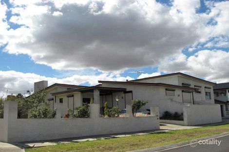 2 Gloucester Ct, Sydenham, VIC 3037