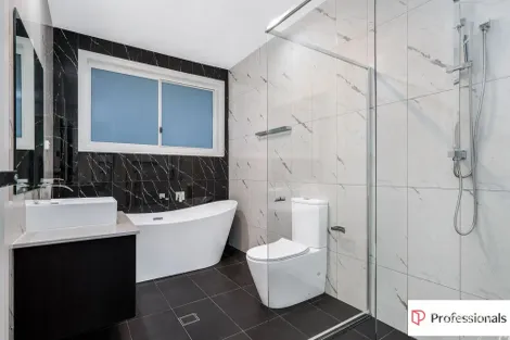 Property photo of 9 Eade Street Oran Park NSW 2570