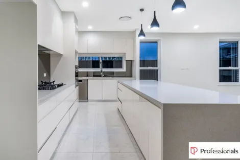 Property photo of 9 Eade Street Oran Park NSW 2570