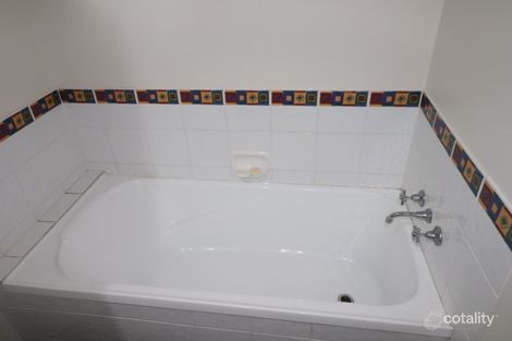 Property photo of 12 Karamea Close Clinton QLD 4680
