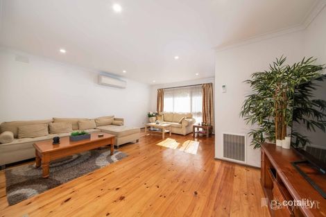Property photo of 22 Mahon Crescent Narre Warren VIC 3805