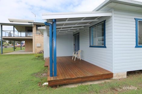 Property photo of 82 Ocean Road Brooms Head NSW 2463