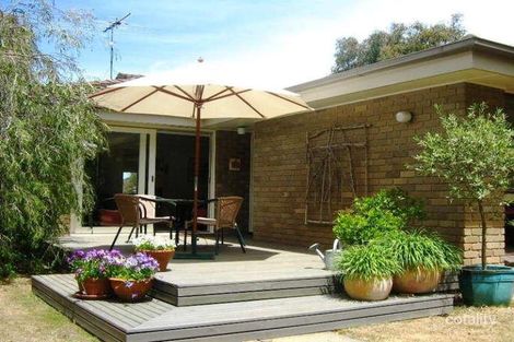 8 Inga Pde, Mount Martha, VIC 3934