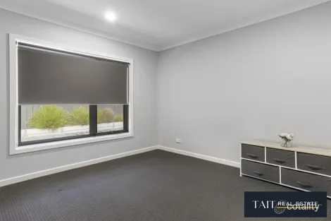 Property photo of 2/8 Maxwell Street Wangaratta VIC 3677