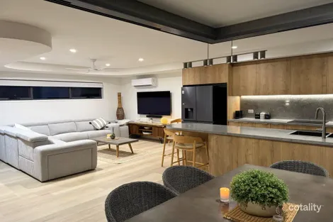 13/9 Palm Forest Cct, Forest Glen, QLD 4556