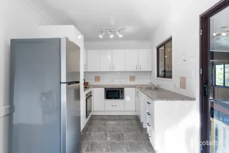 Property photo of 33 Macfarlan Street Birkdale QLD 4159