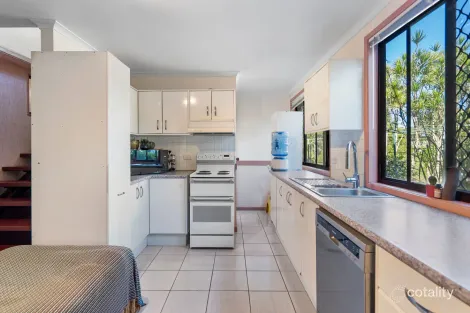 Property photo of 33 Macfarlan Street Birkdale QLD 4159