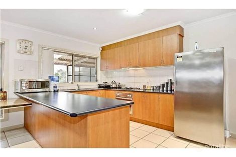 Property photo of 46 Axminster Drive Craigieburn VIC 3064