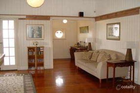 Property photo of 2 Lennox Street Gordon Park QLD 4031