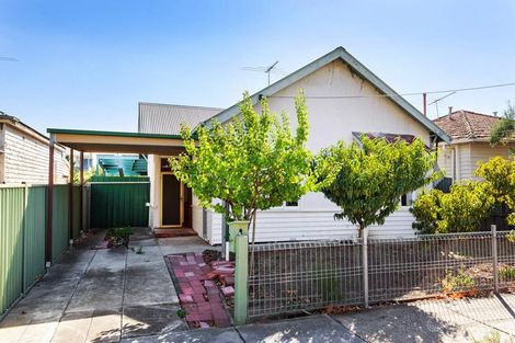 Property photo of 28 Bayview Road Seddon VIC 3011