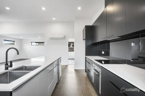 Property photo of 12 Barilla Court Midway Point TAS 7171