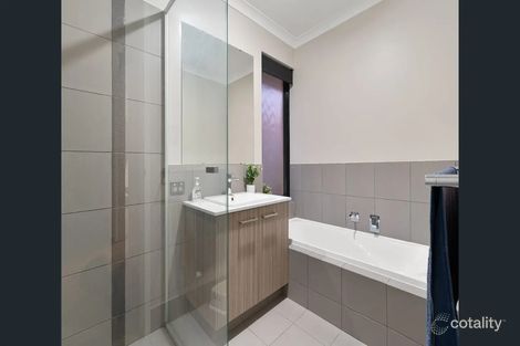 Property photo of 12 Lavinia Crescent Secret Harbour WA 6173