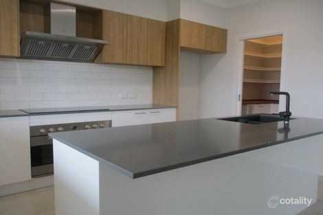 Property photo of 21 Regent Avenue Mooroolbark VIC 3138