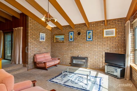 Property photo of 9 Neeangarra Crescent Hallett Cove SA 5158