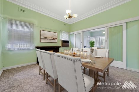 Property photo of 8 Seaview Avenue Bentleigh VIC 3204