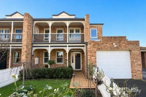 6 Brodie Mews, Beaconsfield, VIC 3807