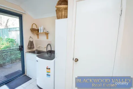 Property photo of 33 Roberts Street Balingup WA 6253