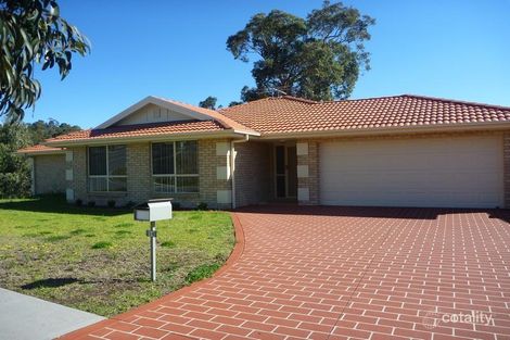 Property photo of 14 Harcourt Parade Macquarie Hills NSW 2285