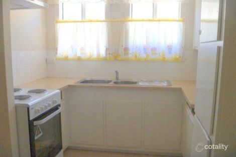 Property photo of 38 Kanooka Grove Doveton VIC 3177