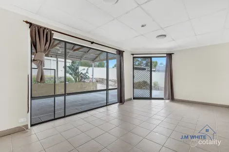 Property photo of 157 Brougham Drive Valley View SA 5093