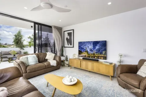 Property photo of 204/16-18 Seventh Avenue Palm Beach QLD 4221