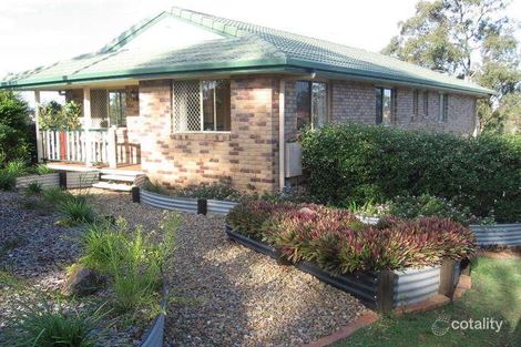 4 Gillespie Cl, Edens Landing, QLD 4207