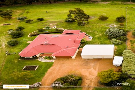 Property photo of 8 Kingia Close Burekup WA 6227