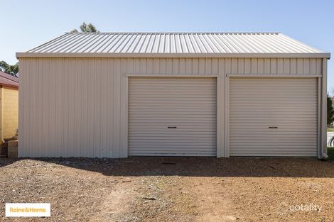 Property photo of 8 Kingia Close Burekup WA 6227