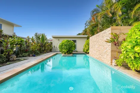 Property photo of 8 Desmond Drive Toogoom QLD 4655