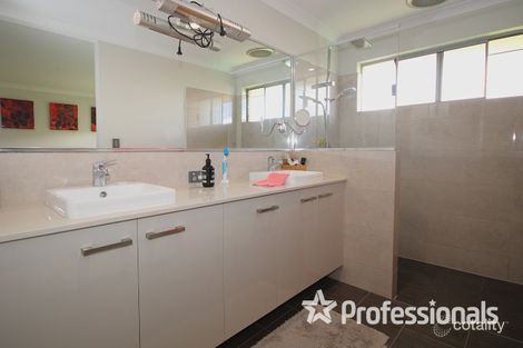 Property photo of 9 Primrose Vista Millbridge WA 6232
