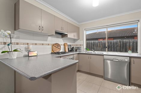 Property photo of 8 Bellbrae Crescent Cranbourne West VIC 3977