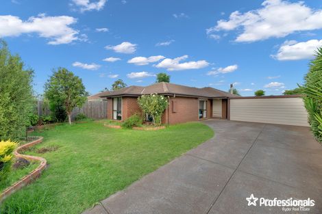 Property photo of 15 Stewart Crescent Rockbank VIC 3335