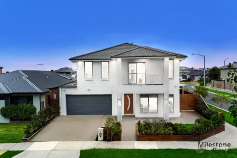 36 Bales Rd, Cranbourne East, VIC 3977