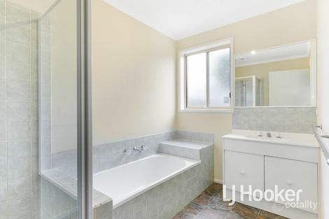 Property photo of 58 Balmoral Way Pakenham VIC 3810