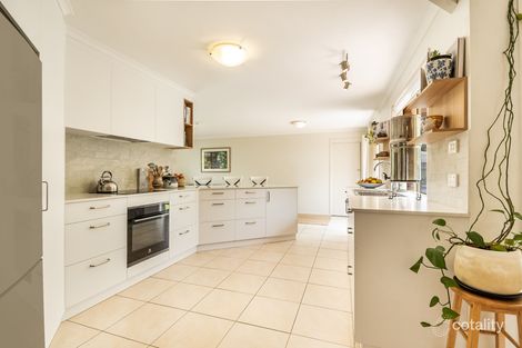 Property photo of 4 Tamarind Court Suffolk Park NSW 2481