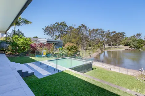 Property photo of 2 Penguin Parade Burleigh Waters QLD 4220