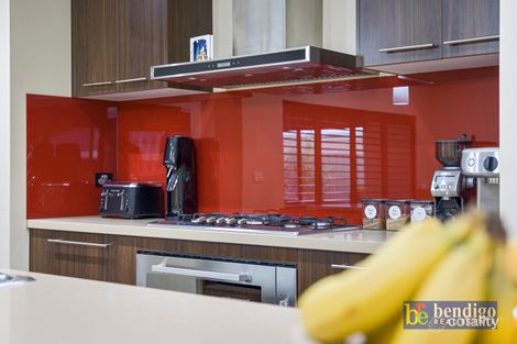 Property photo of 14 Parklands Way Maiden Gully VIC 3551